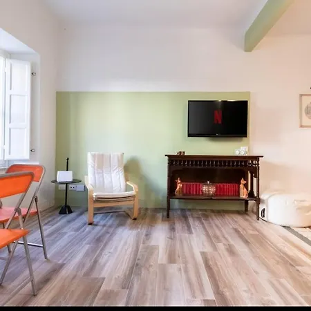 Center - Ac Wifi * Lucca